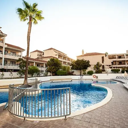 아파트 Spectacular Renovated Apartment, 5 Min To Camison Beach, With Aircon