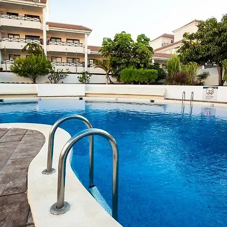 Spectacular Renovated Apartment, 5 Min To Camison Beach, With Aircon * 아로나