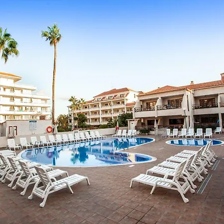 아파트 Spectacular Renovated Apartment, 5 Min To Camison Beach, With Aircon *